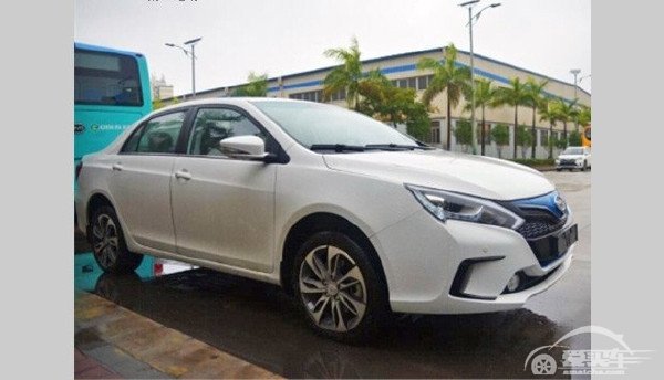 搭纯电动系统 秦EV300更多实车图曝光