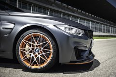 BMW M4 GTS装配米其林Pilot Sport Cup 2轮胎