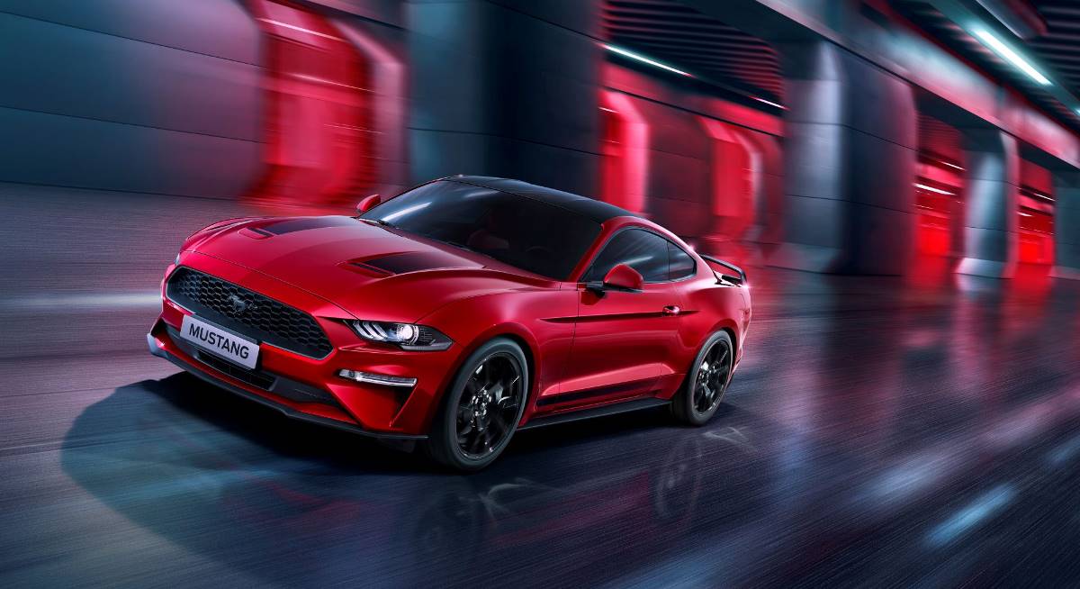  2020款福特Mustang正式上市 经典掠光绿复刻归来，偶像跑车性能再进阶 