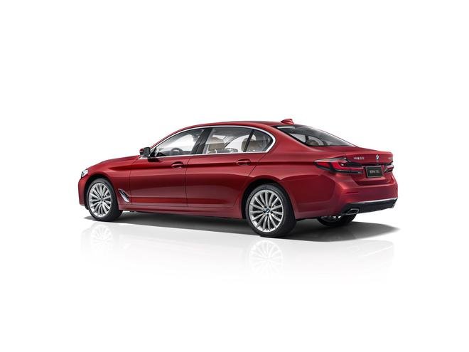 2020北京车展：新BMW 5系售价42.69-60.39万元