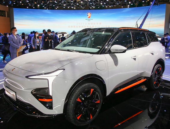  是有点像蔚来，恒大纯电A级豪华SUV，官宣续航可达700km 