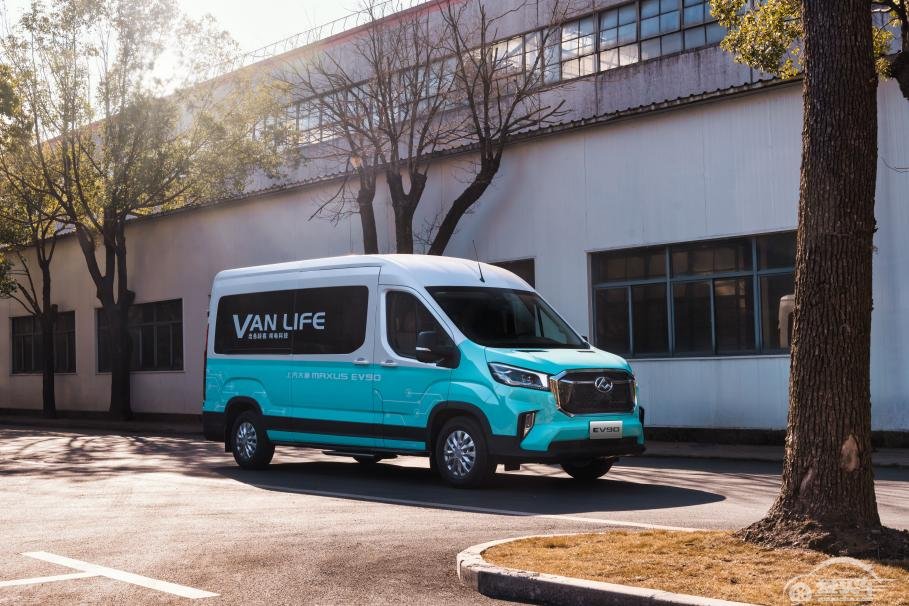 VANLIFE领跑未来，“出色轻客”2022款上汽大通MAXUSV90焕新上市