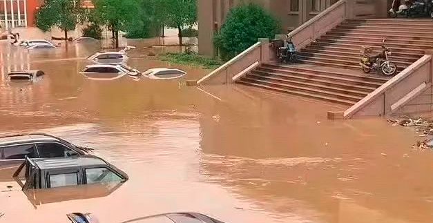 用车丨暴雨后如何处理泡水车？